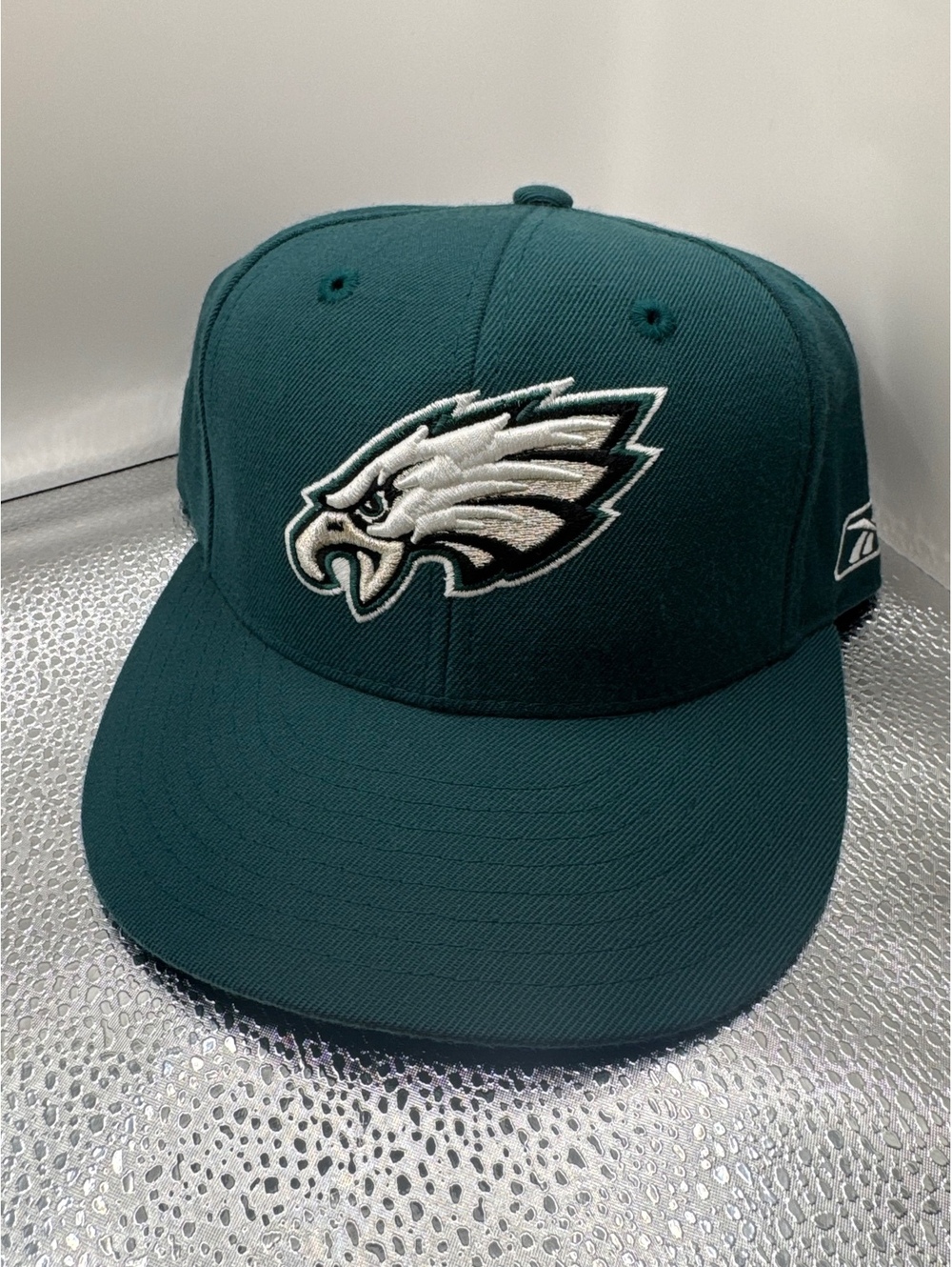 VINTAGE REEBOK PHILADELPHIA EAGLES FITTED HAT